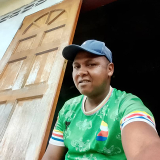 Mmadi Ali plombier Comores