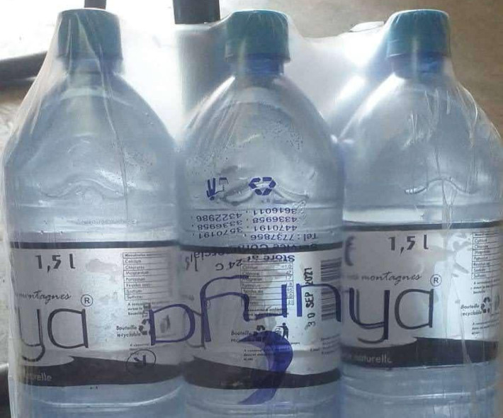 Pakiti ya maji ya madini ya Hurya 1.5L